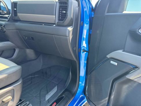 Used 2025 Chevrolet Silverado 1500 ZR2 w/ Technology Package image 24