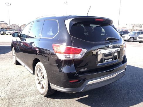 Used 2014 Nissan Pathfinder SV image 4