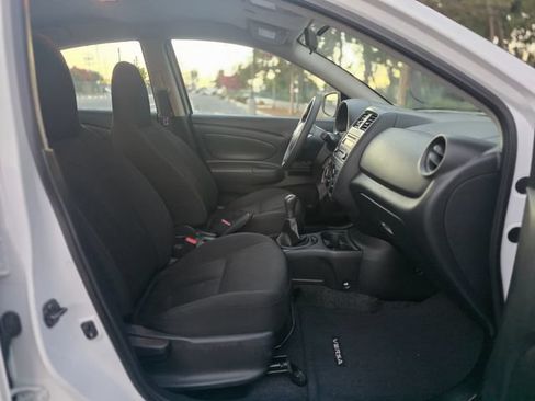 Used 2016 Nissan Versa S FWD image 24