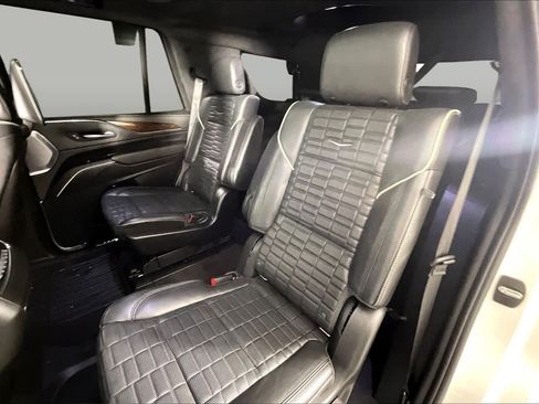 Used 2021 Cadillac Escalade Sport Platinum AWD/4WD image 19