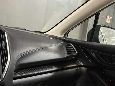 Used 2019 Subaru Crosstrek 2.0i Premium AWD/4WD image 18