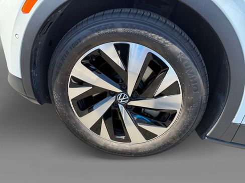 Certified 2023 Volkswagen ID.4 Pro RWD image 9