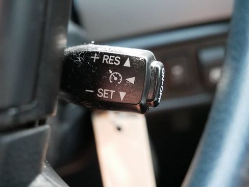 Used 2013 Toyota Tundra 2WD CrewMax w/ Tow Pkg image 28