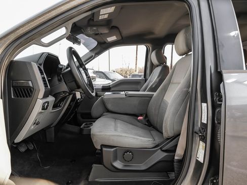 Used 2019 Ford F150 XLT image 33