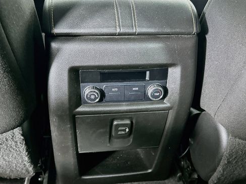 Used 2020 Chevrolet Traverse LS FWD image 25