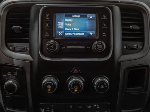 Used 2014 RAM 2500 Tradesman w/ Chrome Appearance Group AWD/4WD image 23