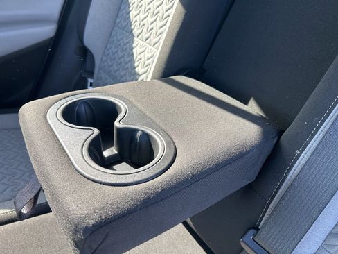 Used 2023 Chevrolet Equinox LT image 45