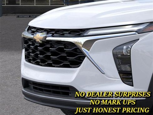 New 2026 Chevrolet Trax LT w/ Driver Confidence Package image 13