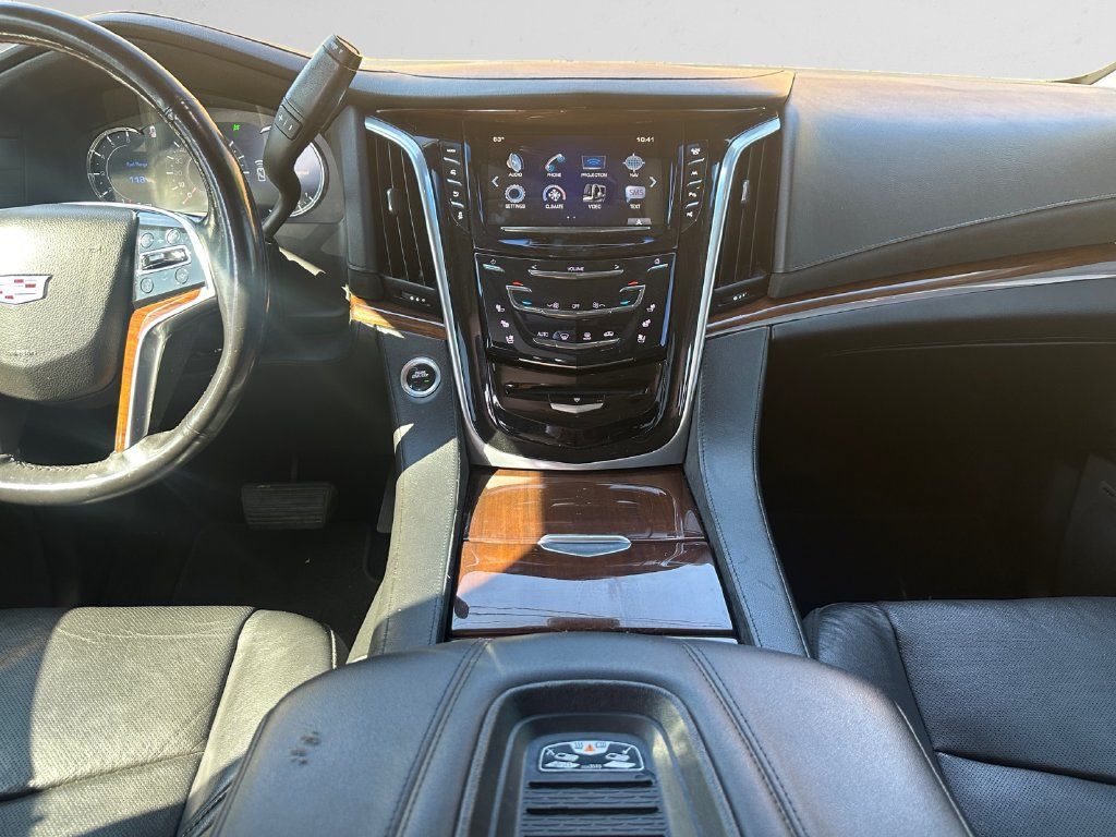 Used 2019 Cadillac Escalade Premium Luxury AWD/4WD image 9
