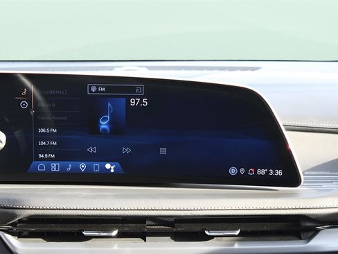 Used 2025 Cadillac XT4 Premium Luxury image 21