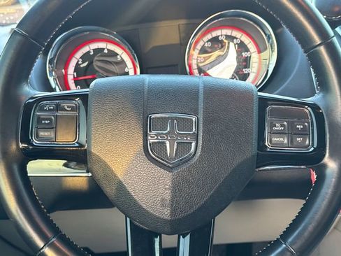 Used 2017 Dodge Grand Caravan SXT image 21