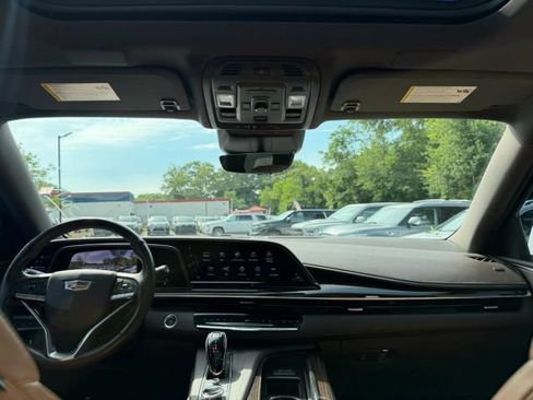 Used 2021 Cadillac Escalade ESV Sport AWD/4WD image 17