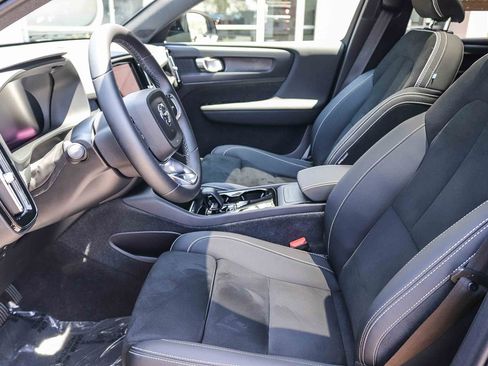 Used 2023 Volvo C40 P8 Recharge Plus w/ Protection Package Premier AWD/4WD image 19