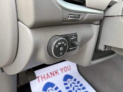 Used 2017 Chevrolet Traverse LT w/ Style and Technology Package image 29