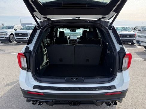 New 2026 Ford Explorer ST AWD/4WD image 38