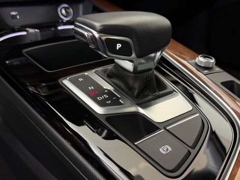 Used 2020 Audi A4 2.0T Premium w/ Convenience Package FWD image 17