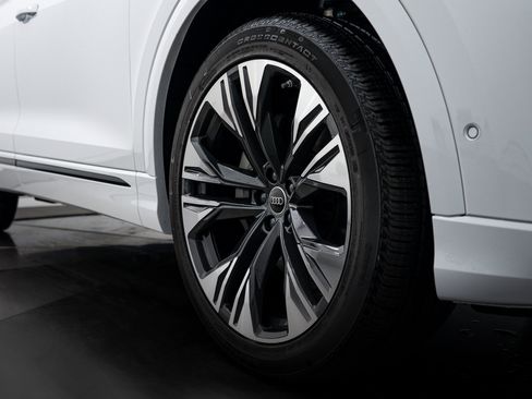 New 2026 Audi Q8 Premium Plus image 20