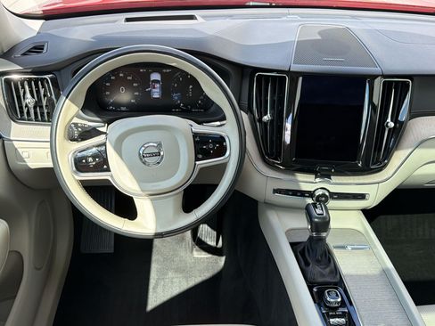 Used 2021 Volvo XC60 T5 Inscription FWD image 27