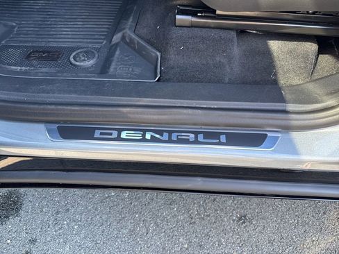 New 2026 GMC Acadia Denali Ultimate w/ LPO, Floor Liner Package AWD/4WD image 69