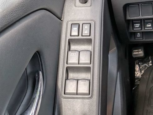Used 2024 Nissan Frontier SV AWD/4WD image 26
