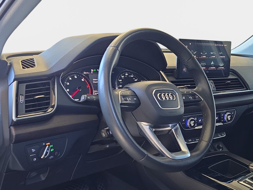 Used 2023 Audi Q5 2.0T Premium w/ Convenience Package AWD/4WD image 17