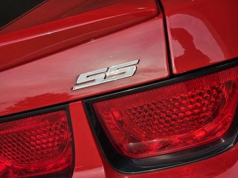 Used 2010 Chevrolet Camaro SS w/ RS Package RWD image 11