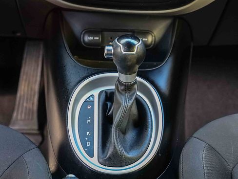Certified 2017 Kia Soul FWD image 12