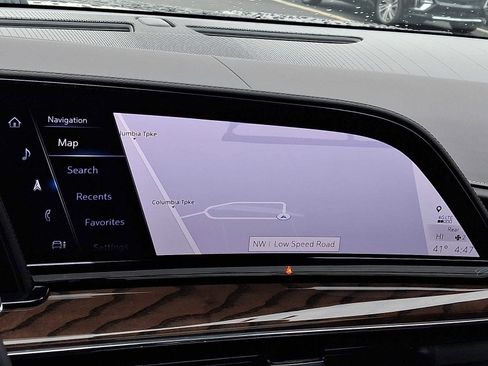 Certified 2024 Cadillac Escalade Sport Platinum w/ LPO, ONYX Package image 18