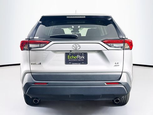 Used 2024 Toyota RAV4 LE image 7