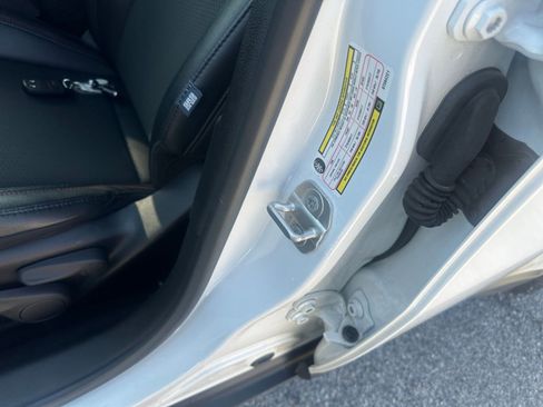 Used 2025 Jeep Compass Trailhawk image 28