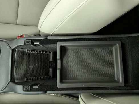 Used 2019 Cadillac XT4 Premium Luxury FWD image 26