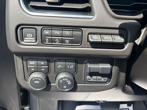 Used 2024 Chevrolet Tahoe High Country w/ Premium Package AWD/4WD image 19