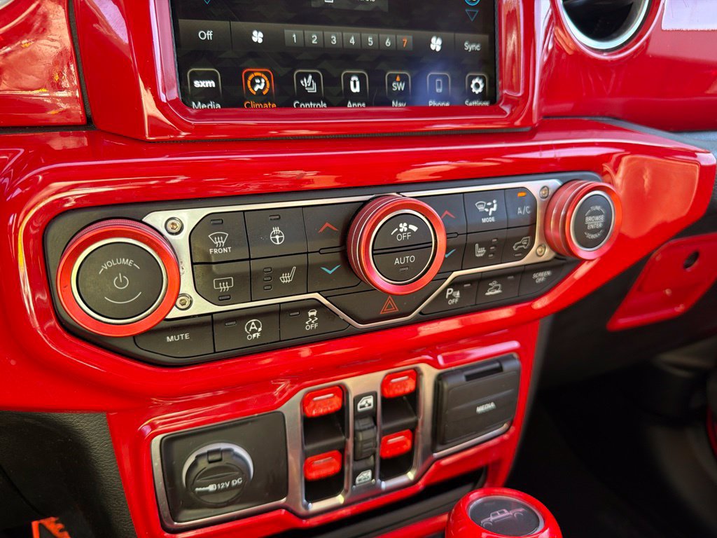 Certified 2022 Jeep Gladiator Overland w/ Popular Equipment Package AWD/4WD image 13