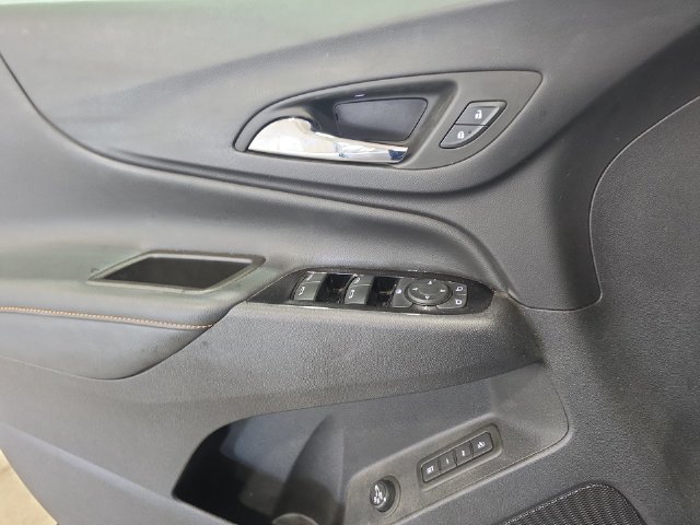 Used 2022 Chevrolet Equinox Premier AWD/4WD image 16