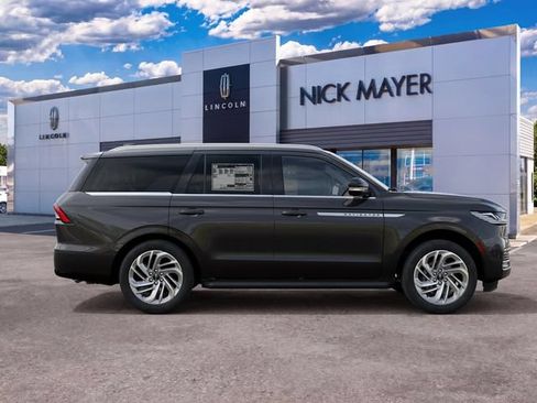 New 2027 Lincoln Navigator Premiere AWD/4WD image 5