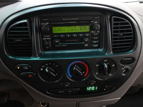 Used 2002 Toyota Tundra Limited image 14