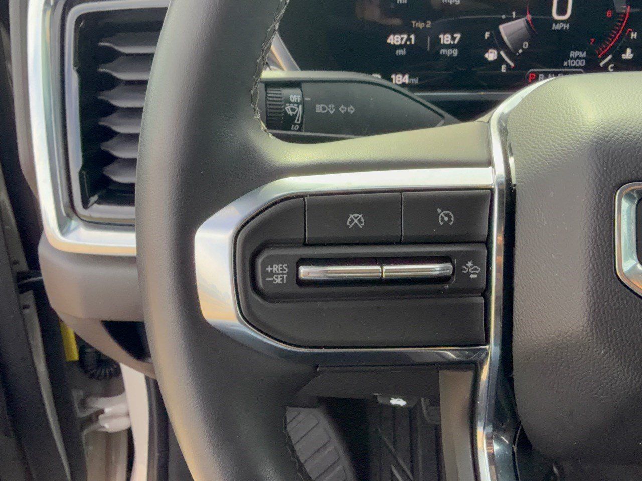 Used 2026 GMC Canyon Elevation w/ Convenience Package RWD image 18