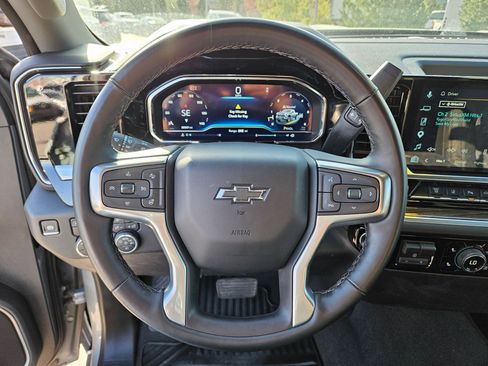 Used 2025 Chevrolet Silverado 3500 LT w/ Trail Boss Package AWD/4WD image 16