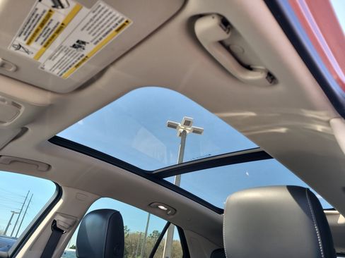 Used 2021 Buick Envision Essence w/ Sport Touring Package image 19