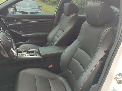 Used 2021 Honda Accord Sport image 2