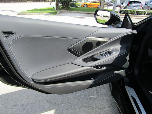 Used 2024 Chevrolet Corvette Z06 w/ Z07 Performance Package RWD image 12