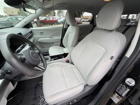 Used 2025 Hyundai Kona SEL image 35