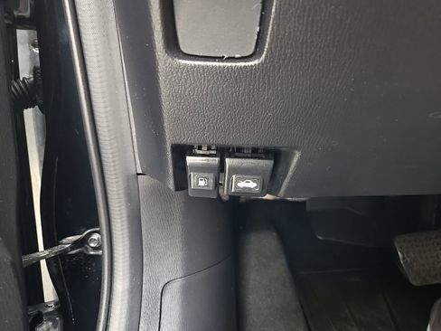 Used 2018 MAZDA MAZDA3 Touring image 20