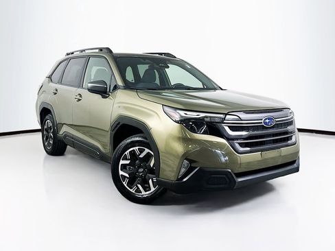 Used 2025 Subaru Forester Premium image 1