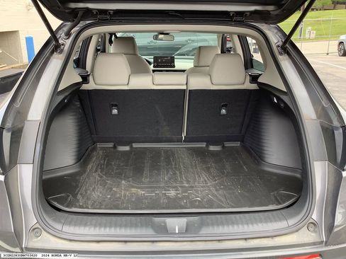 Used 2024 Honda HR-V LX image 10