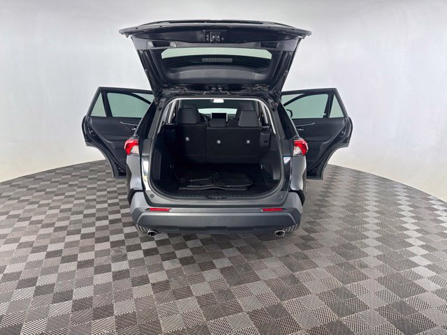 Used 2025 Toyota RAV4 XLE AWD/4WD image 17