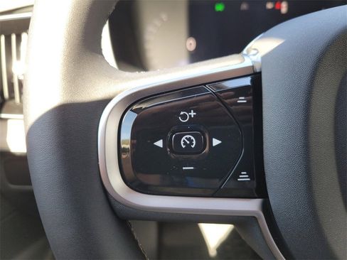 New 2026 Volvo XC90 B6 Core w/ Protection Package Premier image 35