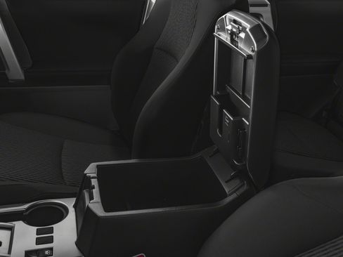 Used 2018 Toyota 4Runner TRD Pro AWD/4WD image 9