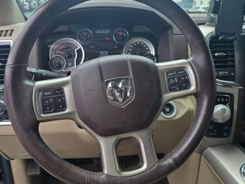 Used 2016 RAM 1500 Laramie w/ Convenience Group AWD/4WD image 8