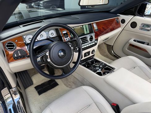 Used 2016 Rolls-Royce Dawn image 34